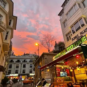 επισκεφθείτε το ξενοδοχείο
